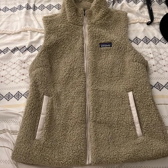 Patagonia Jackets & Blazers - Patigonia vest